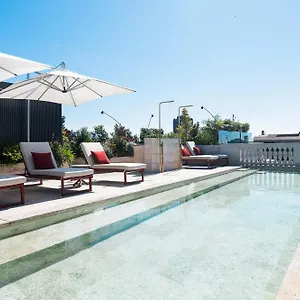 Almanac Hotel